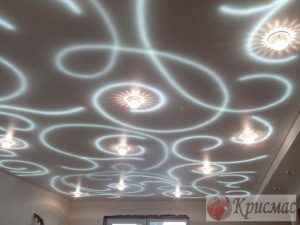 Потолок в детскую со сложной подсветкой